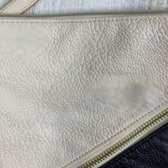 Steve Madden Diagonal Zip Pebbled Shoulder Bag - Picture 14 of 14